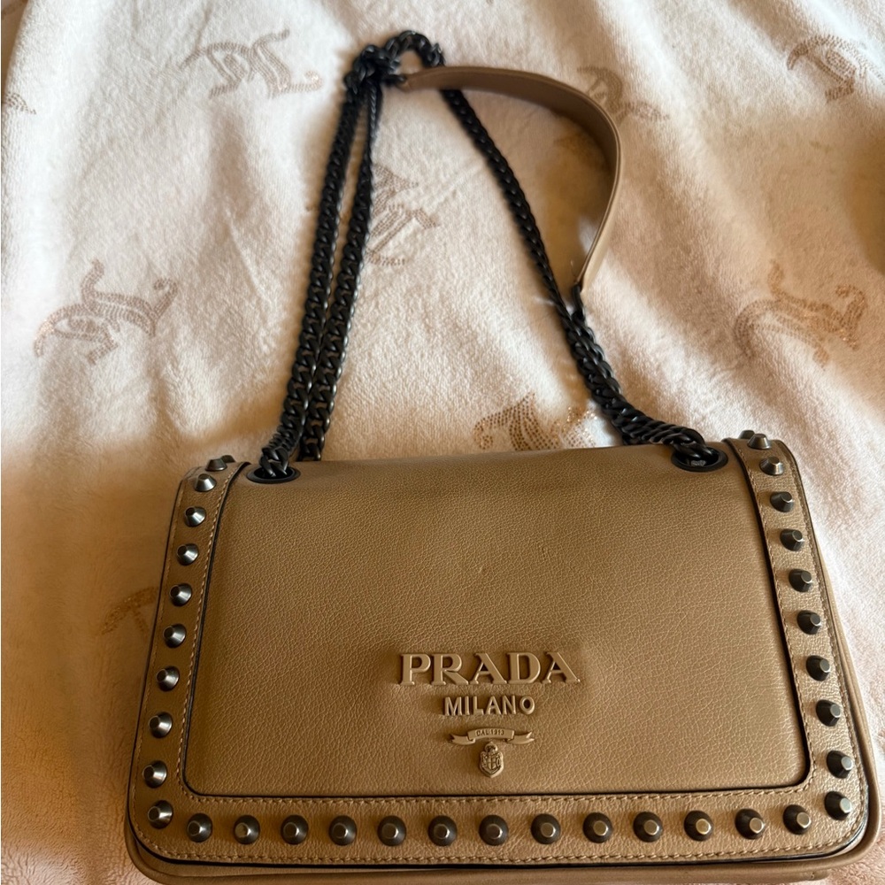Prada Beige Leather Stud-Trim Shoulder Bag with Chain Strap - Picture 2 of 7